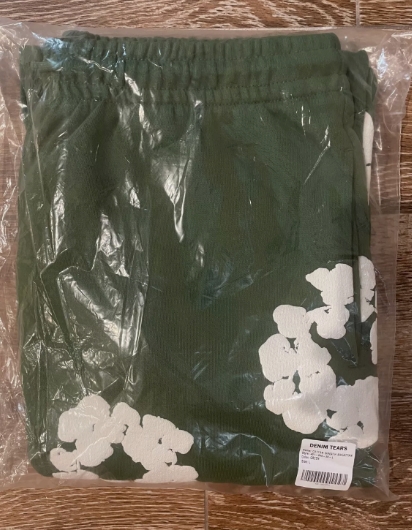  Denim Tears The Cotton Wreath Sweatpants Green review Harry 02
