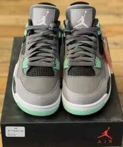 Jordan 4 Retro Green Glow  308497-033  review Henry Lee 01