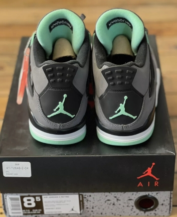 Jordan 4 Retro Green Glow  308497-033  review Henry Lee 01