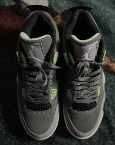 Jordan 4 Retro Green Glow  308497-033  review Lucy Zhang