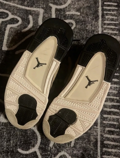 Jordan 4 Retro Fossil (Women's) AQ9129-200 review Peter Nguyen 01