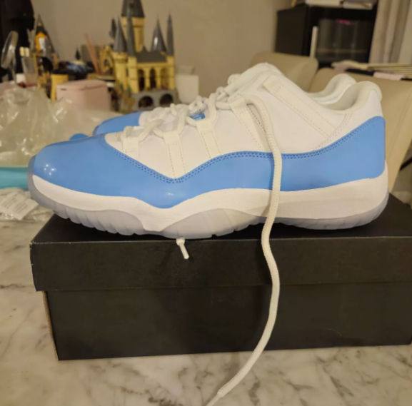 Air Jordan 11 Retro Low University Blue (2017) 528895-106 review Samuel Walker 00