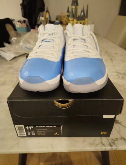 Air Jordan 11 Retro Low University Blue (2017) 528895-106 review Samuel Walker 01