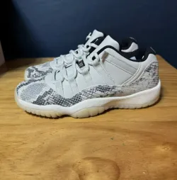 Air Jordan 11 Retro Low Snake Light Bone CD6846-002 review Sophia Robinson 01