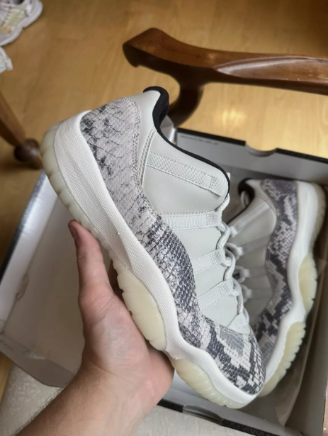 Air Jordan 11 Retro Low Snake Light Bone CD6846-002 review 