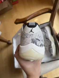 Air Jordan 11 Retro Low Snake Light Bone CD6846-002 review Emily Watson 02