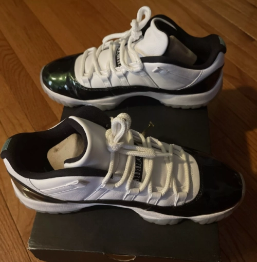Air Jordan 11 Retro Low Iridescent 528895-145 review 