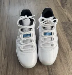 Air Jordan 11 Retro Low Legend Blue AV2187-117 review William Cunningham 01