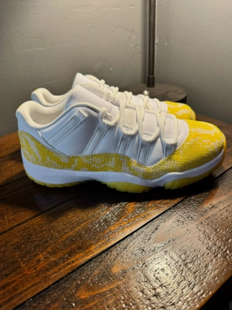 Air Jordan 11 Retro Low Yellow Snakeskin (Women's) AH7860-107 review 