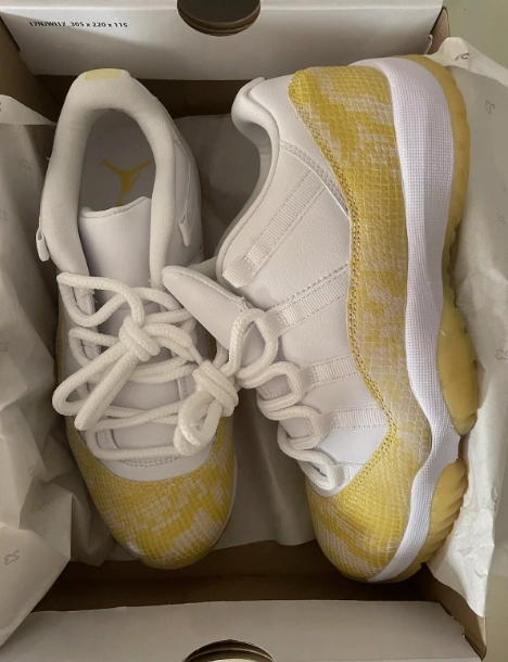 Air Jordan 11 Retro Low Yellow Snakeskin (Women's) AH7860-107 review 