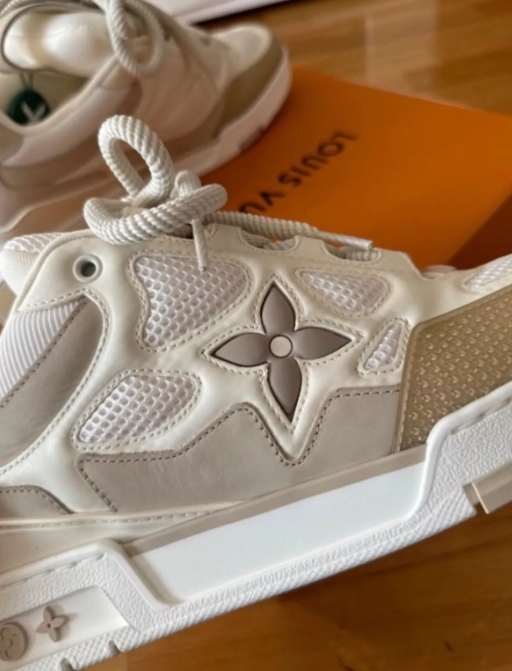 Louis Vuitton LV Skate Sneaker Beige White  1AARQH review Camila 02