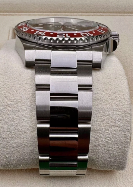Rolex GMT Master ll M126710BLRO-0001 review David 01