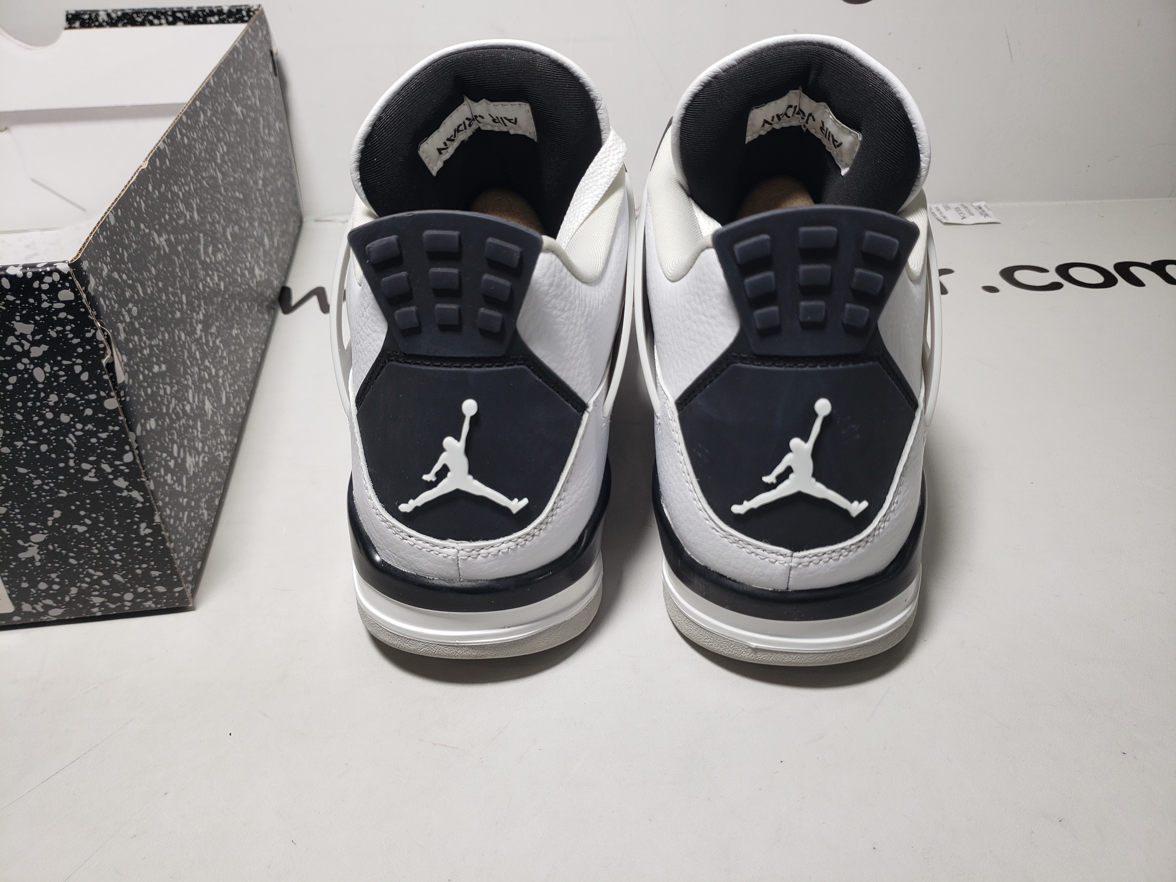 Air Jordan 4 Retro Military Black DH6927-111  review obosneaker 02