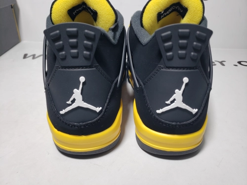 Air Jordan 4 Retro Thunder (2023) DH6927-017 review 