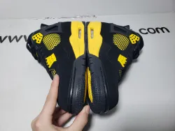 Air Jordan 4 Retro Thunder (2023) DH6927-017 review obosneaker 02