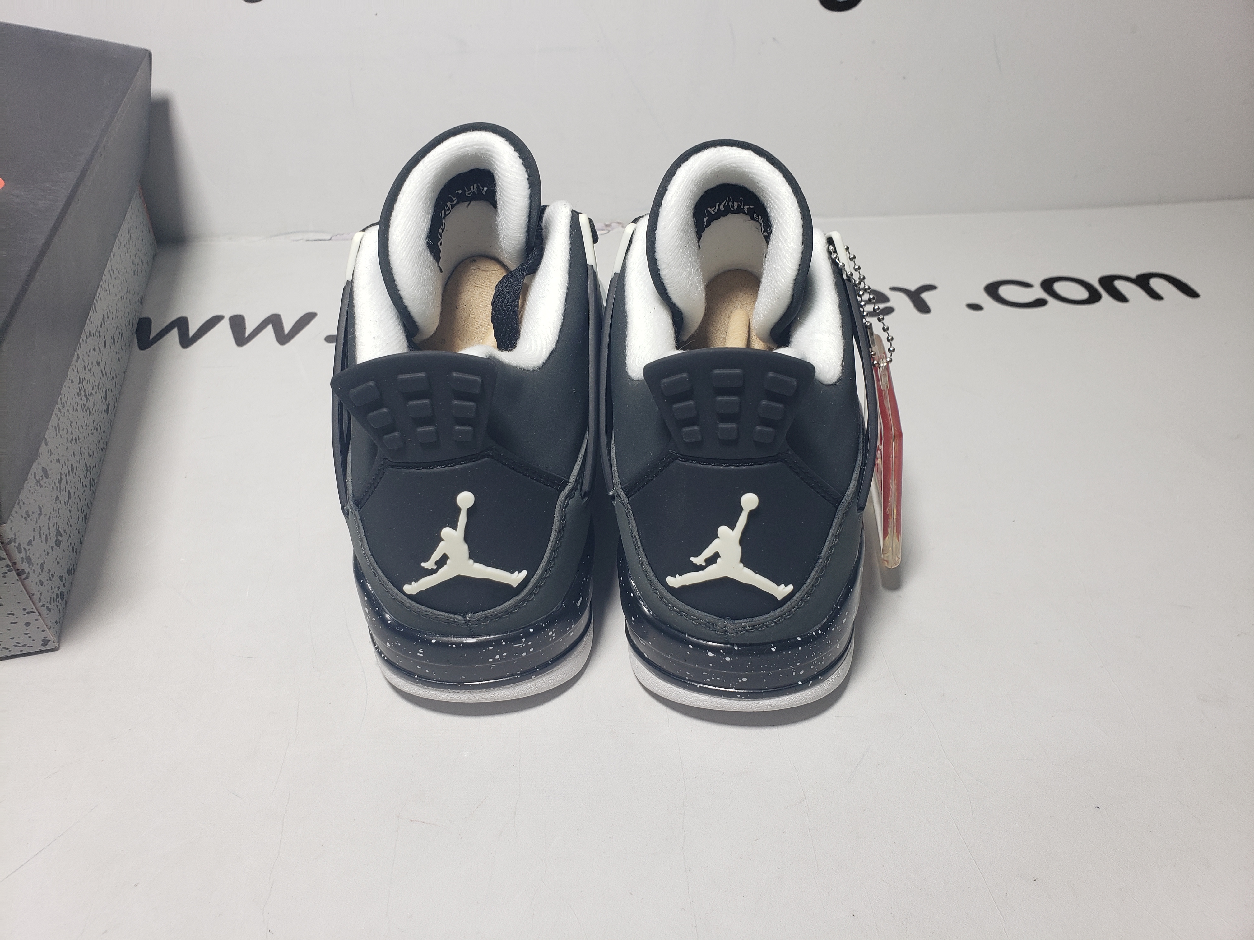 Jordan 4 Retro Fear Pack (2013) 626969-030 review obosneaker 01