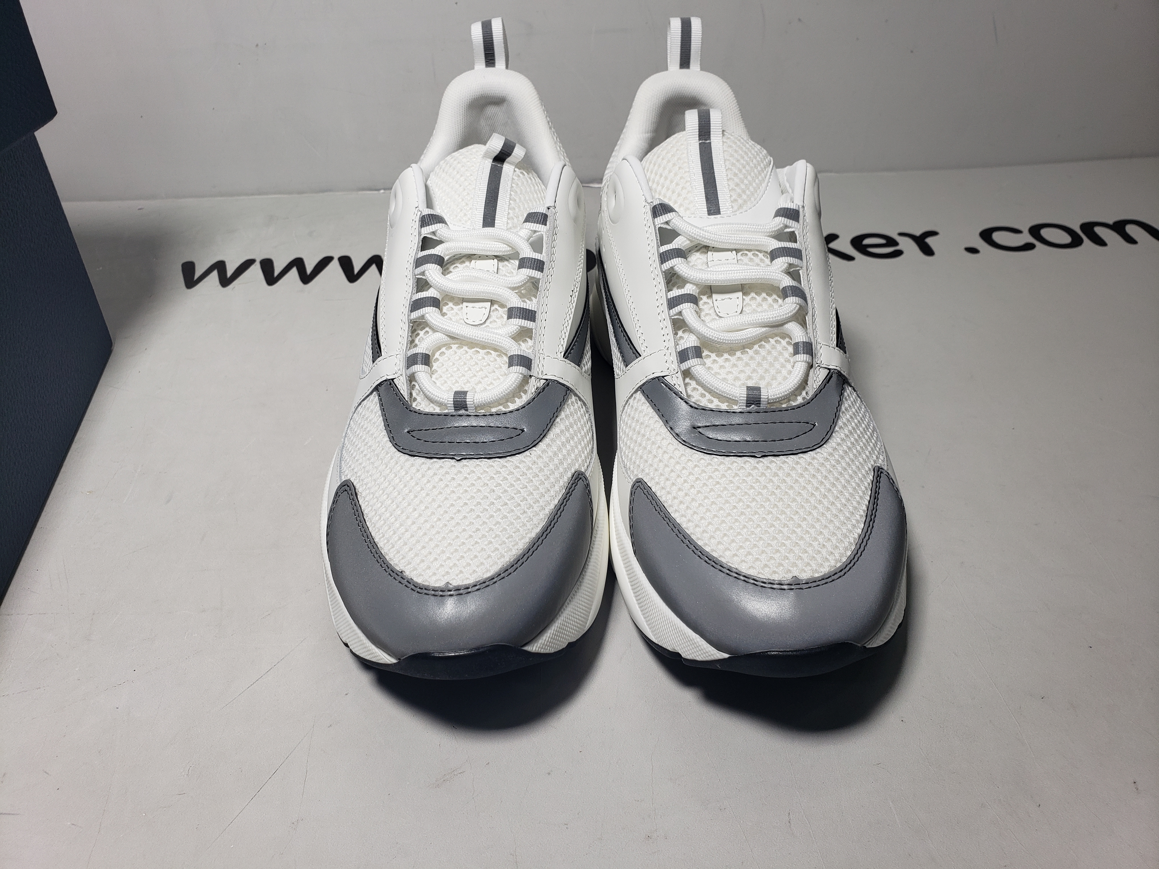Dior B22 White Silver 3SN231YJG_H000 review obosneaker 01