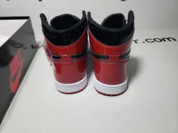 Air Jordan 1 Retro High OG Patent Bred 555088-063 review obosneaker 03