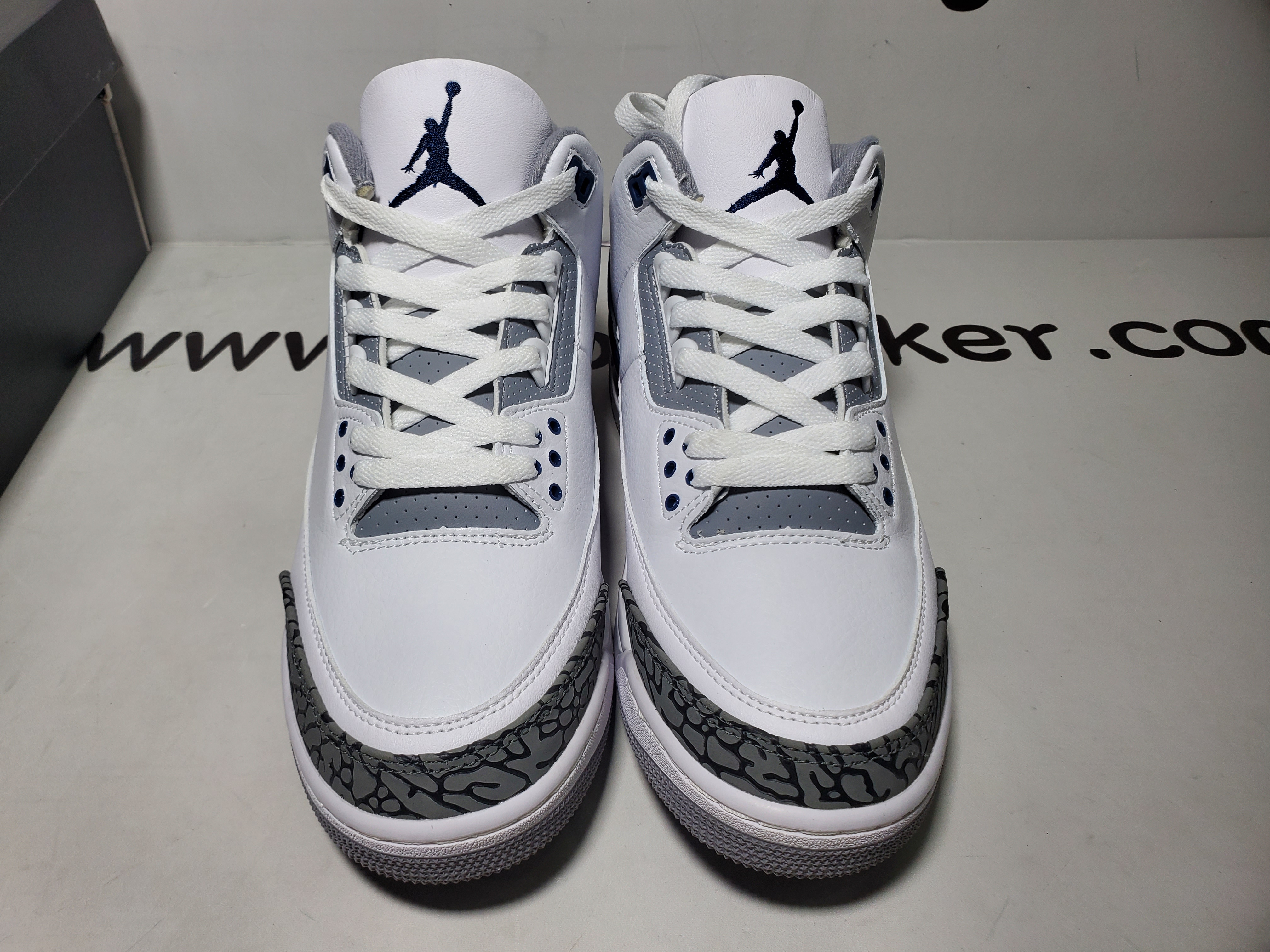 Air Jordan 3 Retro Midnight Navy CT8532-140 review obosneaker 01