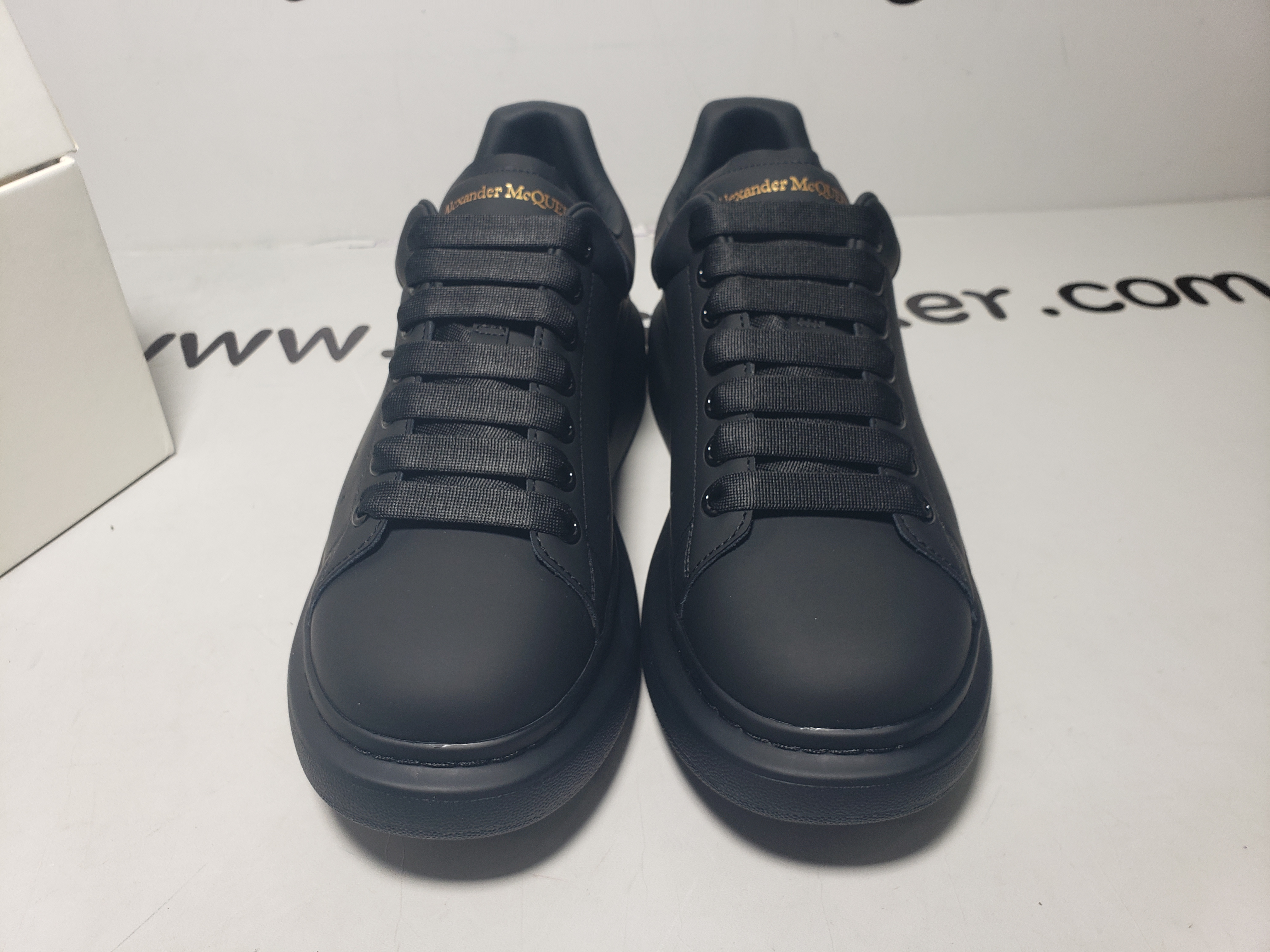 Alexander McQueen Sneaker Black review obosneaker 01