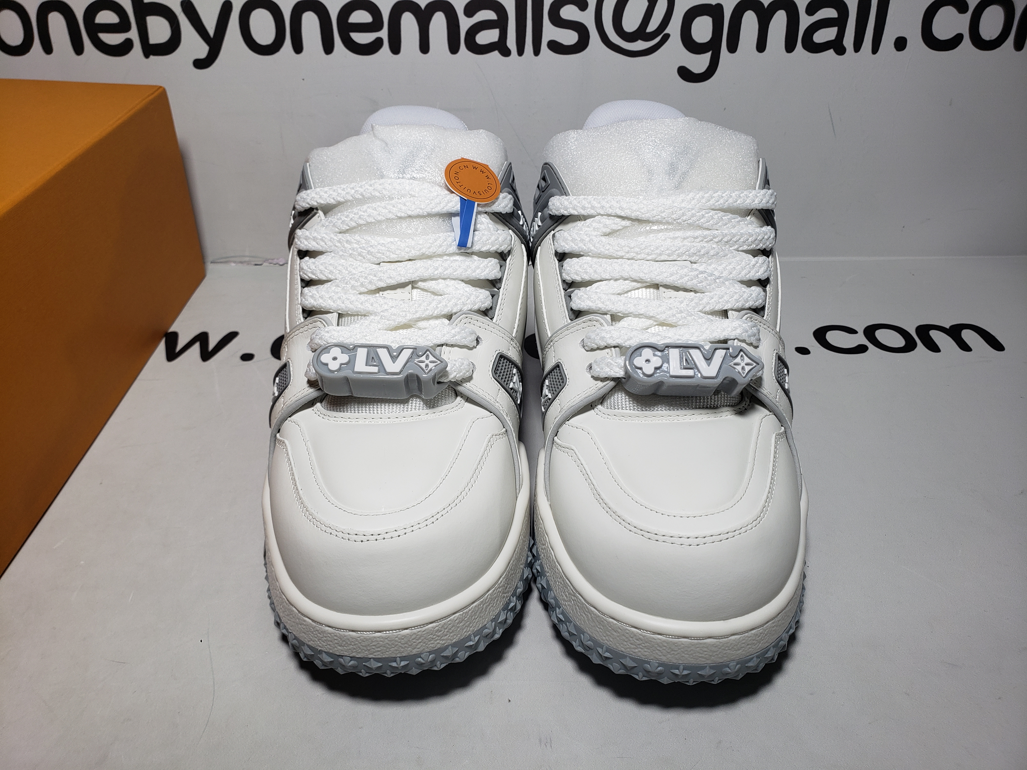 Louis Vuitton White Grey  review obosneaker 01