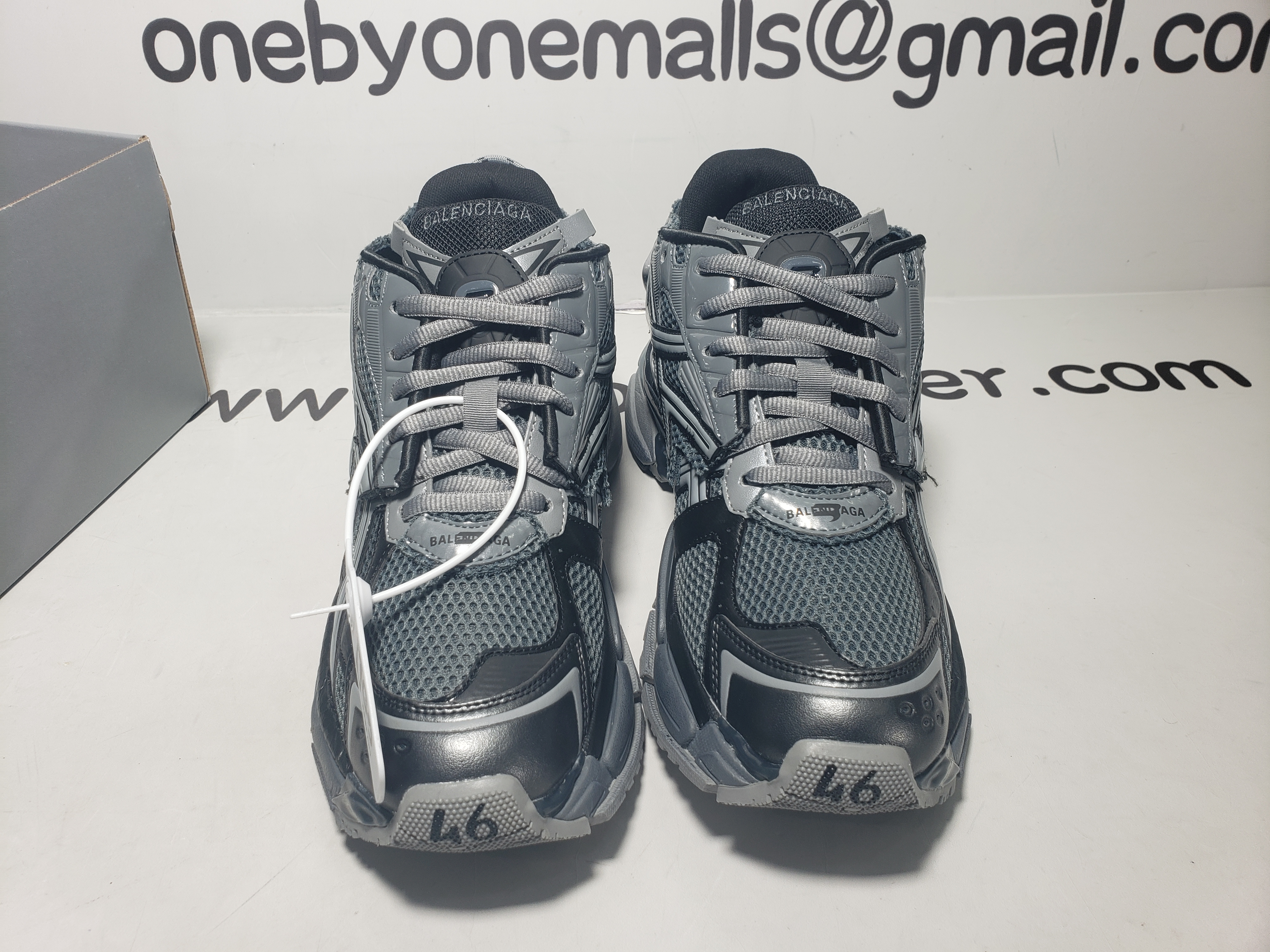 Balenciaga Runner All Black Gray 677402 W3RB2 1515 review obosneaker 01