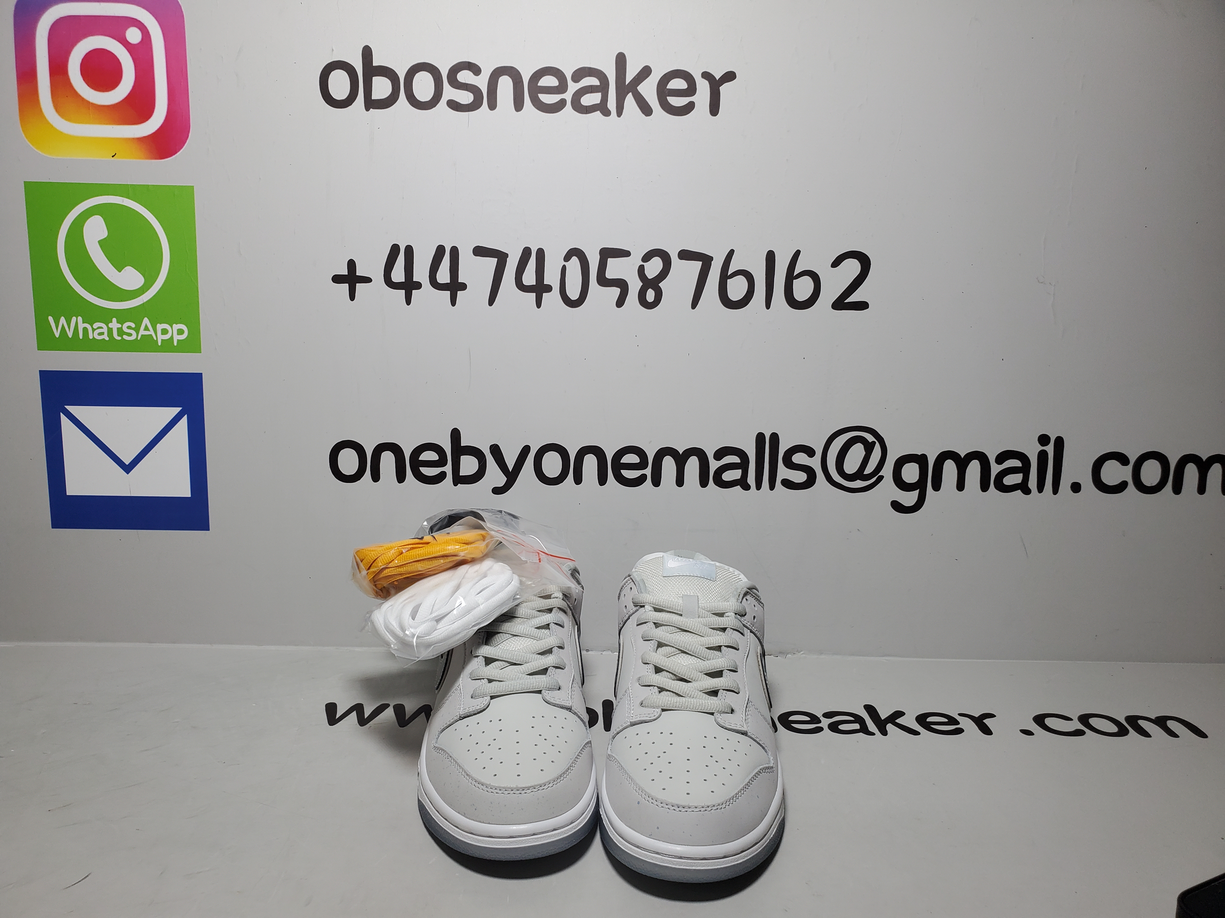 Nike SB Dunk Low White Lobster (Friends and Family) FD8776-100 review obosneaker 01