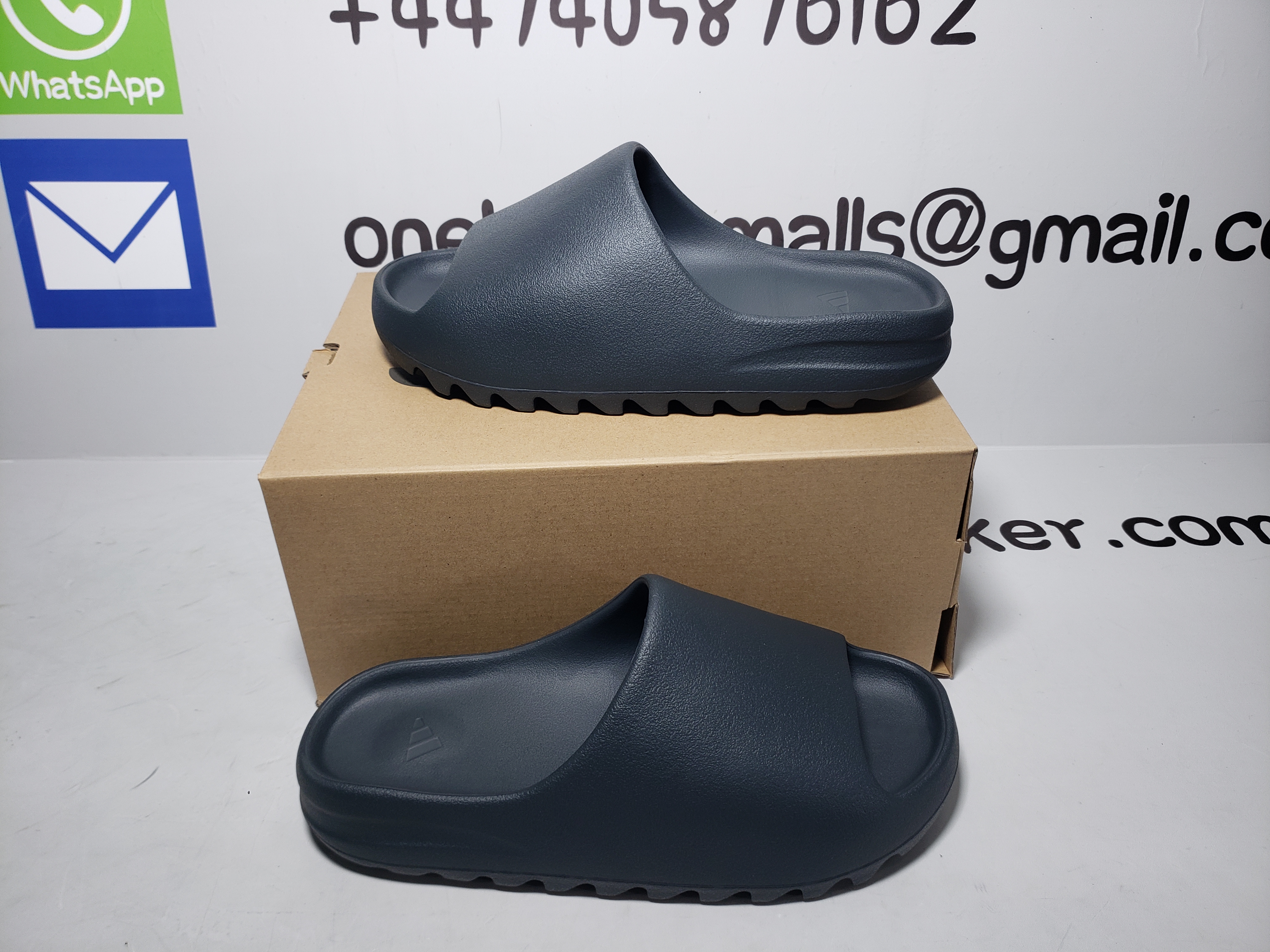 Adidas Yeezy Slide Granite ID4132  review obosneaker 02