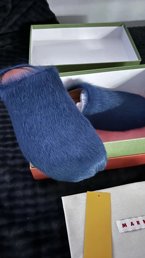 Marni Long-Hair Calfskin Fussbett Sabot Navy SBMR000600P412200B84 review 