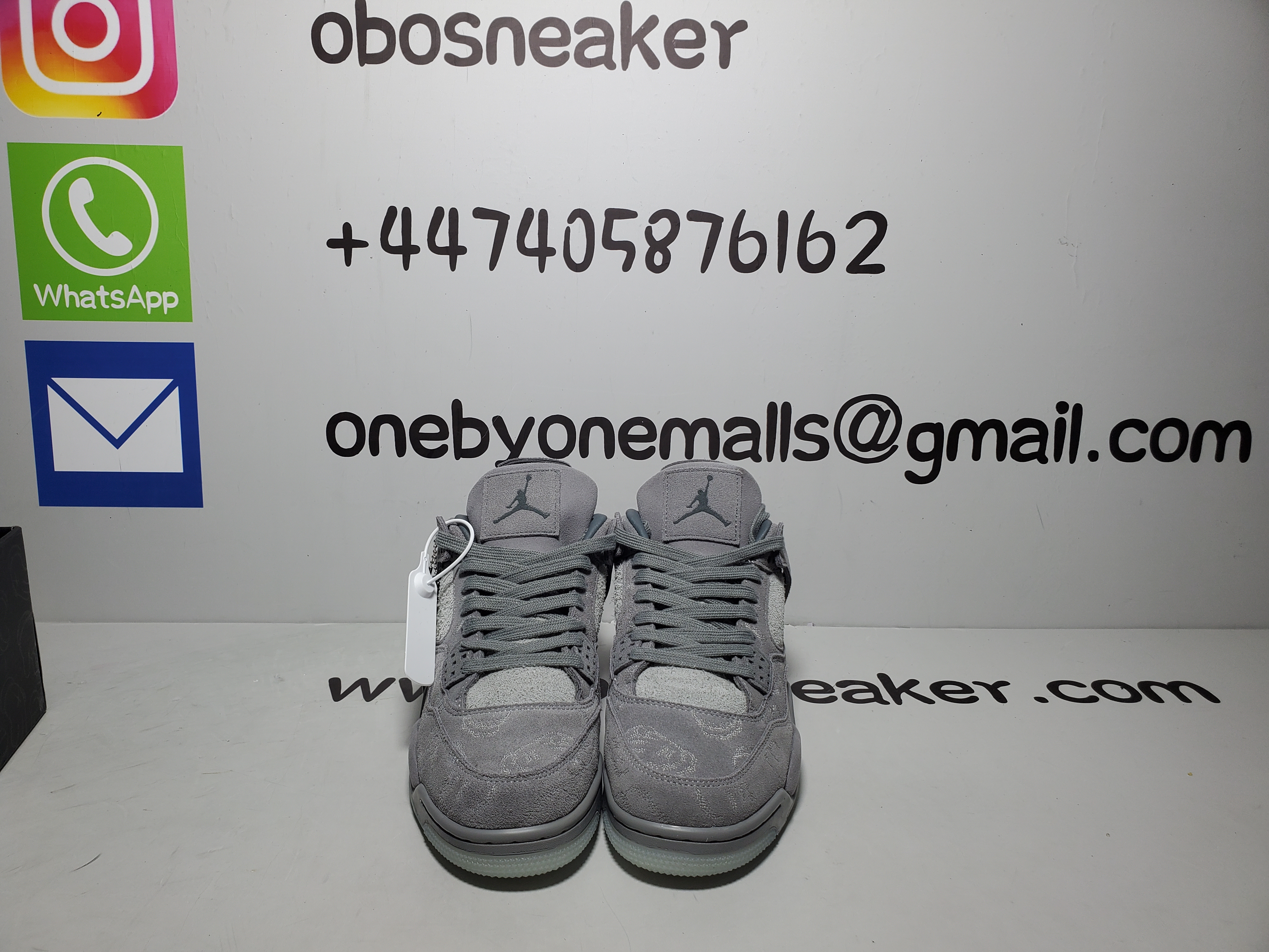 Air Jordan 4 Retro Kaws 930155-003  review obosneaker 01