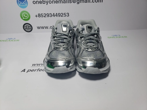 Bottega Veneta Orbit Silver White (Women's)  755915V2X401425 review 