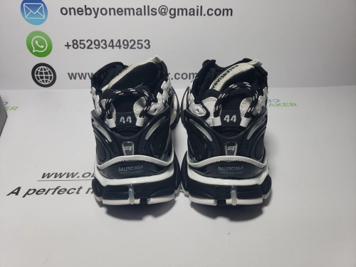 Balenciaga Runner Black White  677403W3RB29010 review 