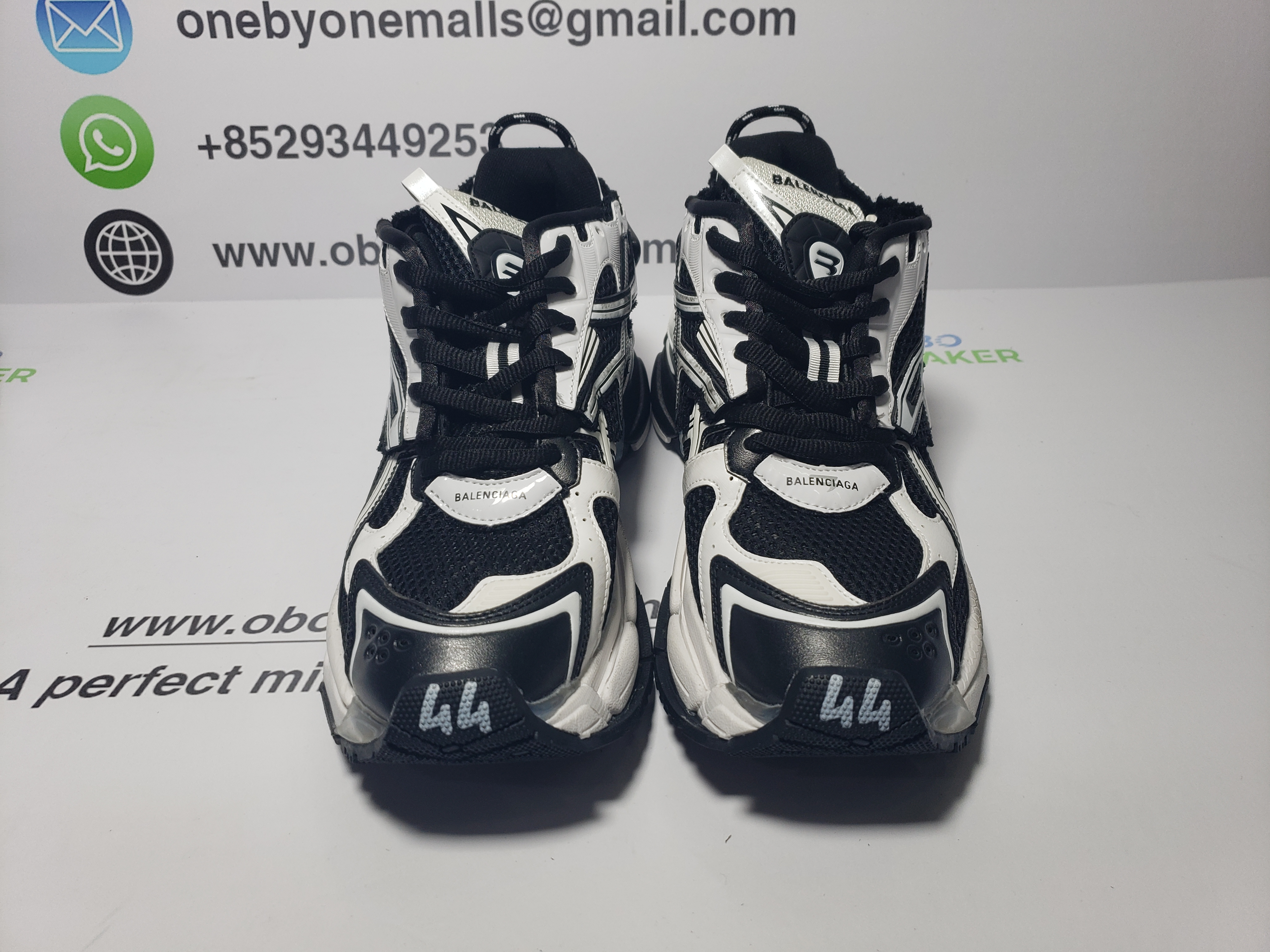Balenciaga Runner Black White  677403W3RB29010 review obosneaker 01