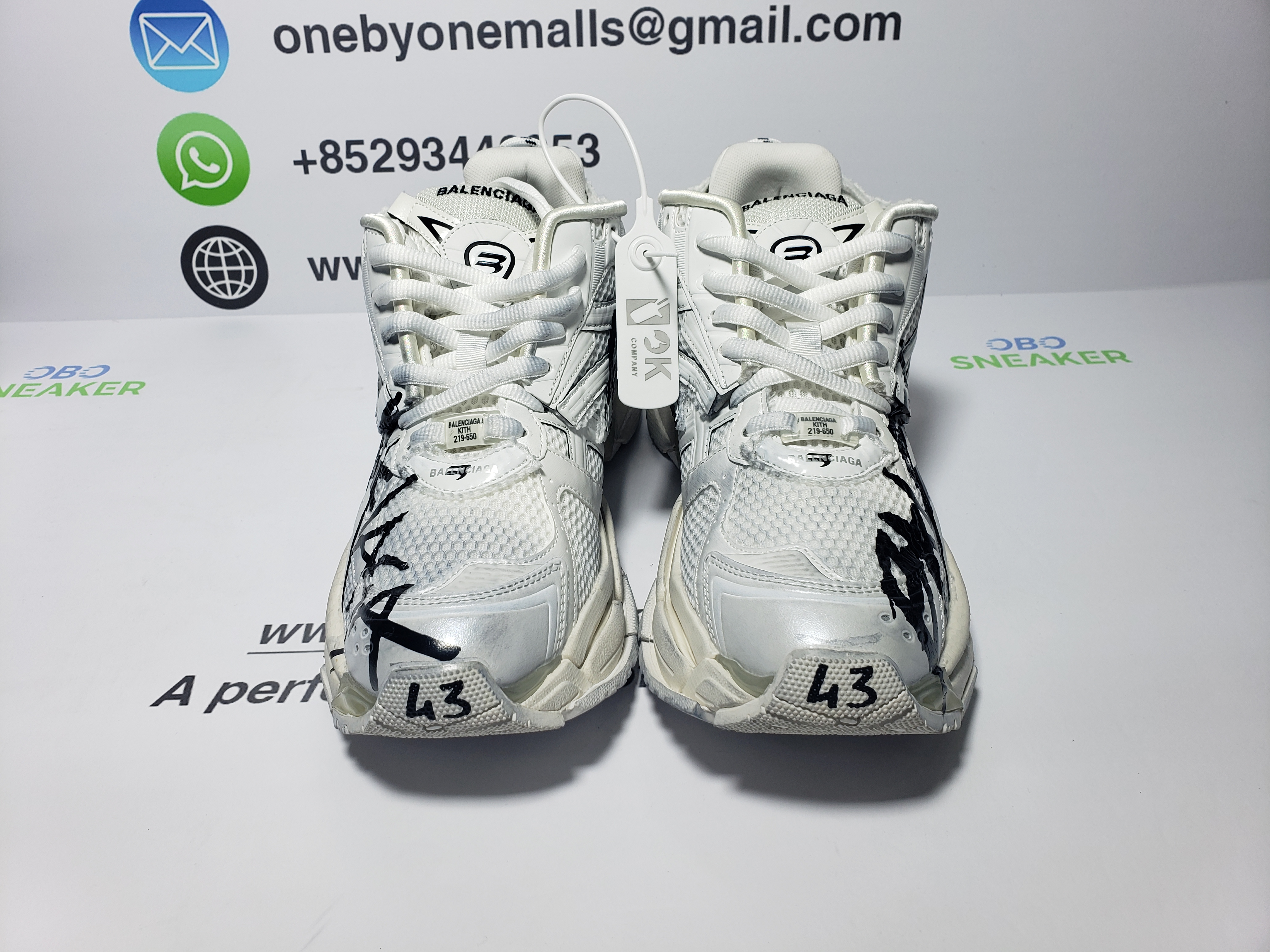 Balenciaga Runner White And Black Characters 677402 W3RBQ 9010 review obosneaker 01