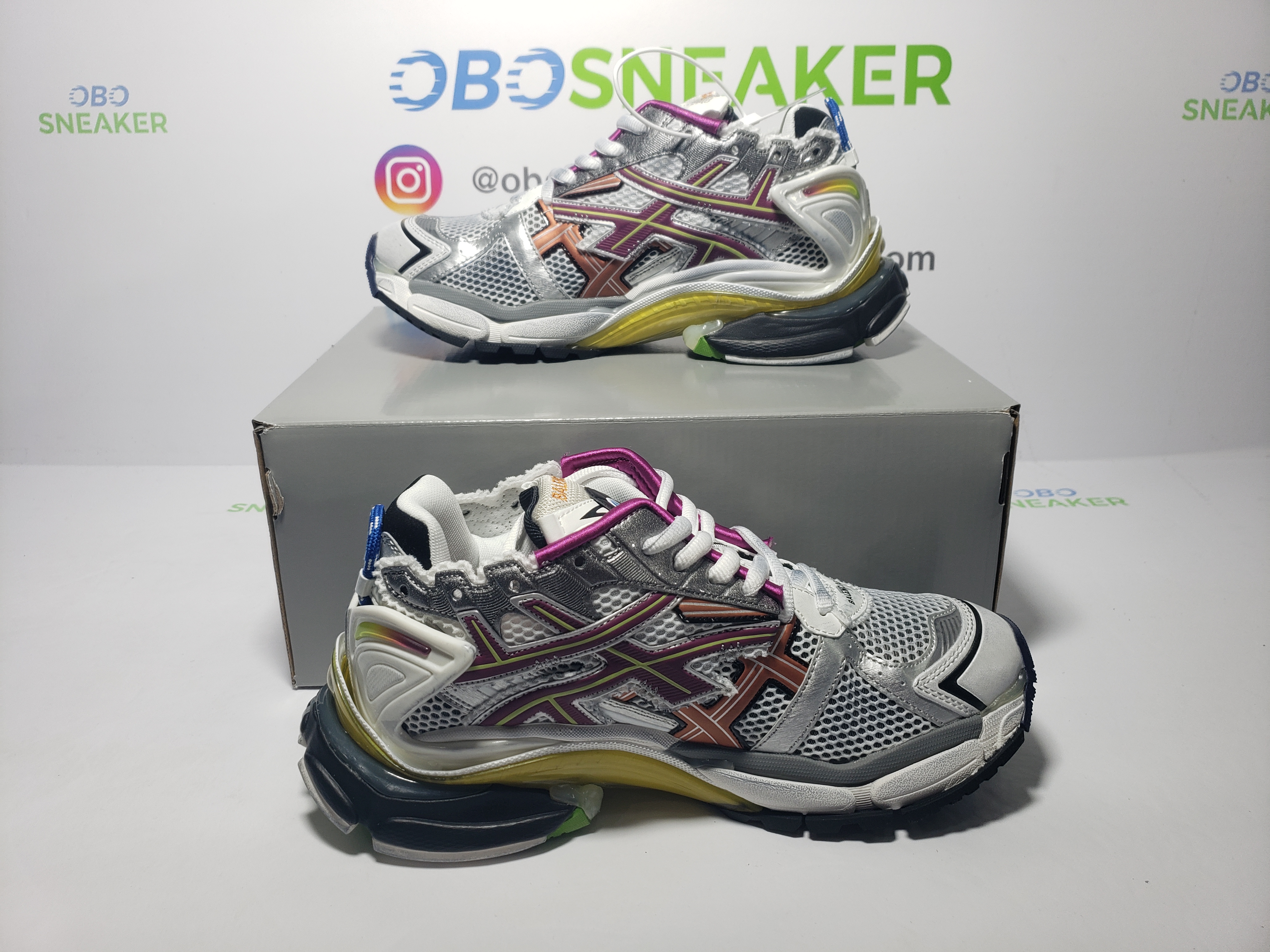 Top Version Balenciaga Runner Sneaker Color Orange Powder 772767 W3RBW 9168 review obosneaker 03