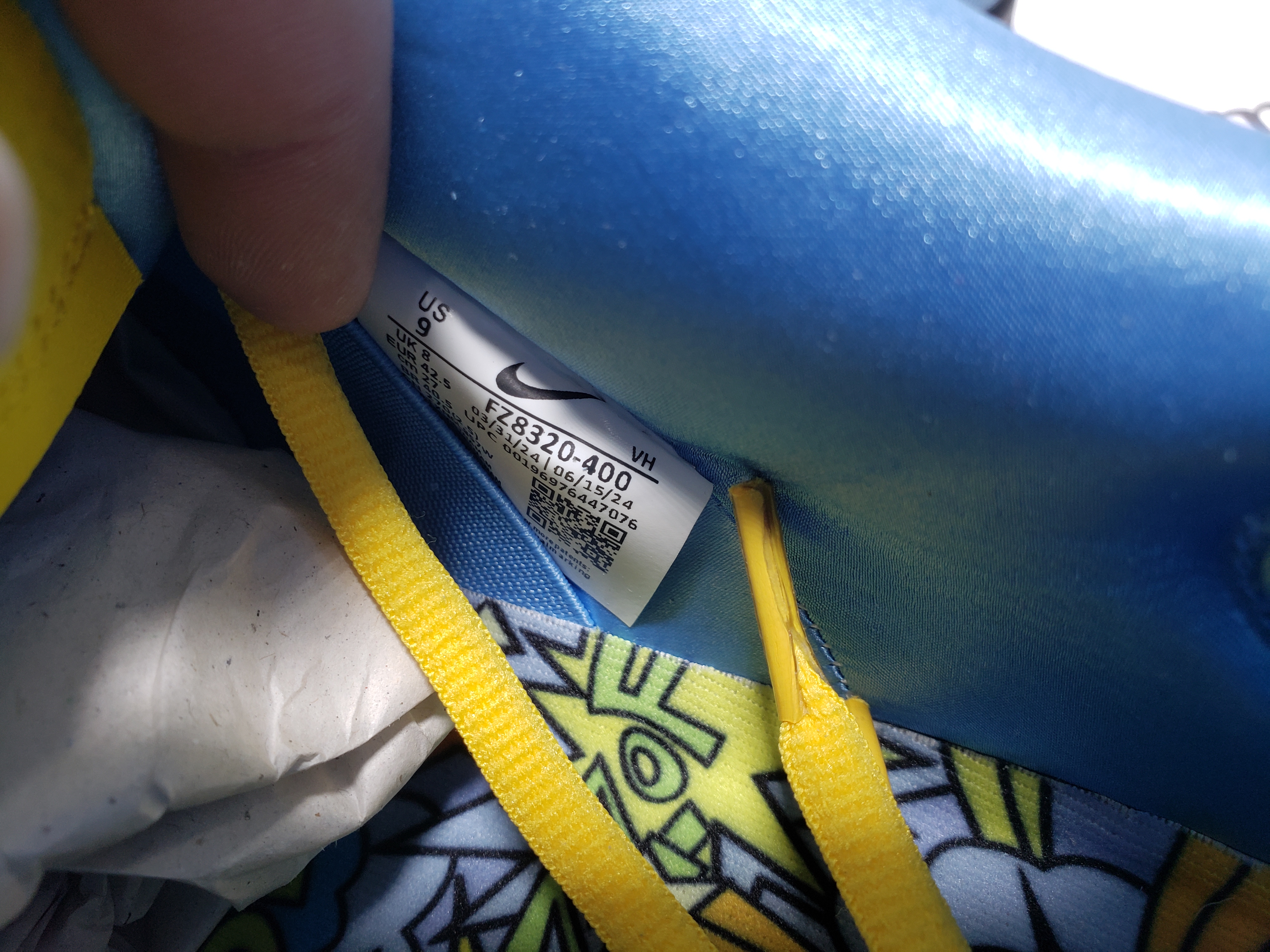 Nike SB Dunk Low The Powerpuff Girls Bubbles FZ8320-400 review obosneaker 02