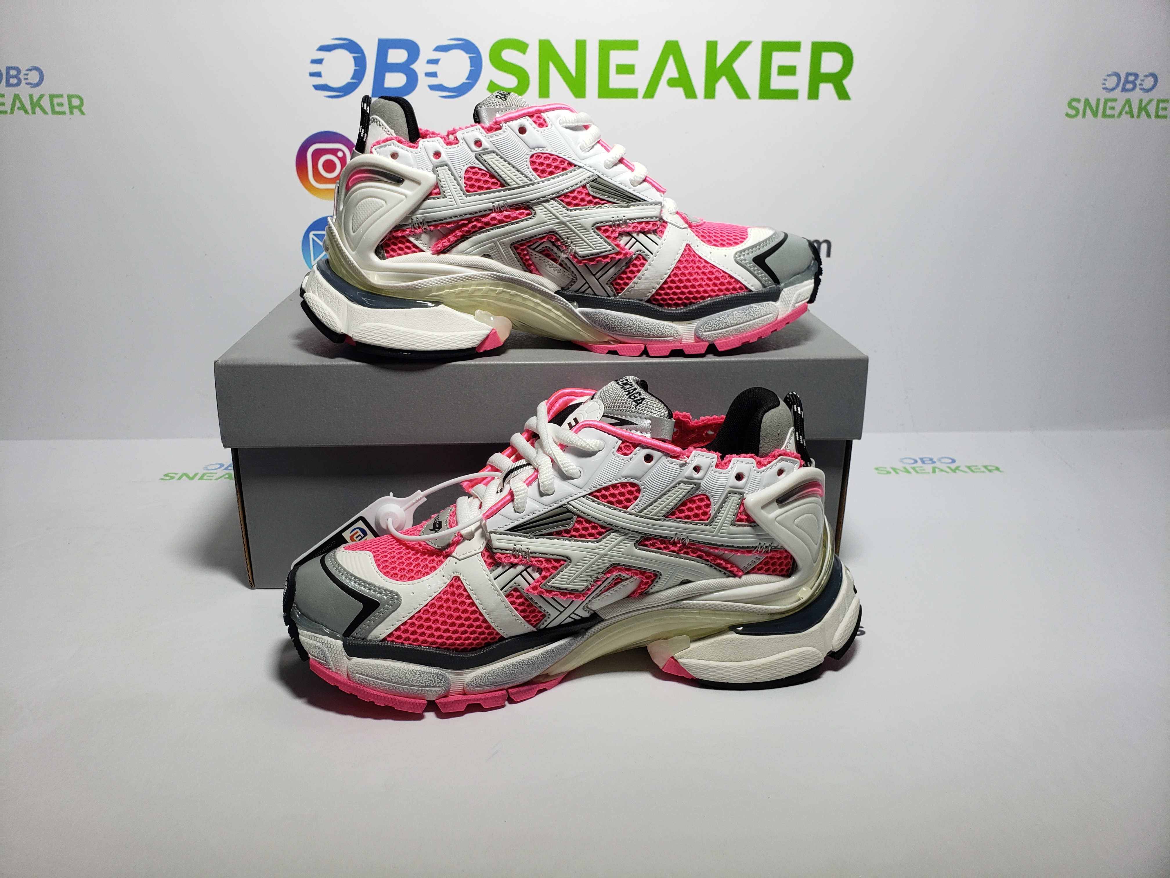 Balenciaga Runner White Fluo Pink (Women's) 677402 W3RBN 9155 review obosneaker 06
