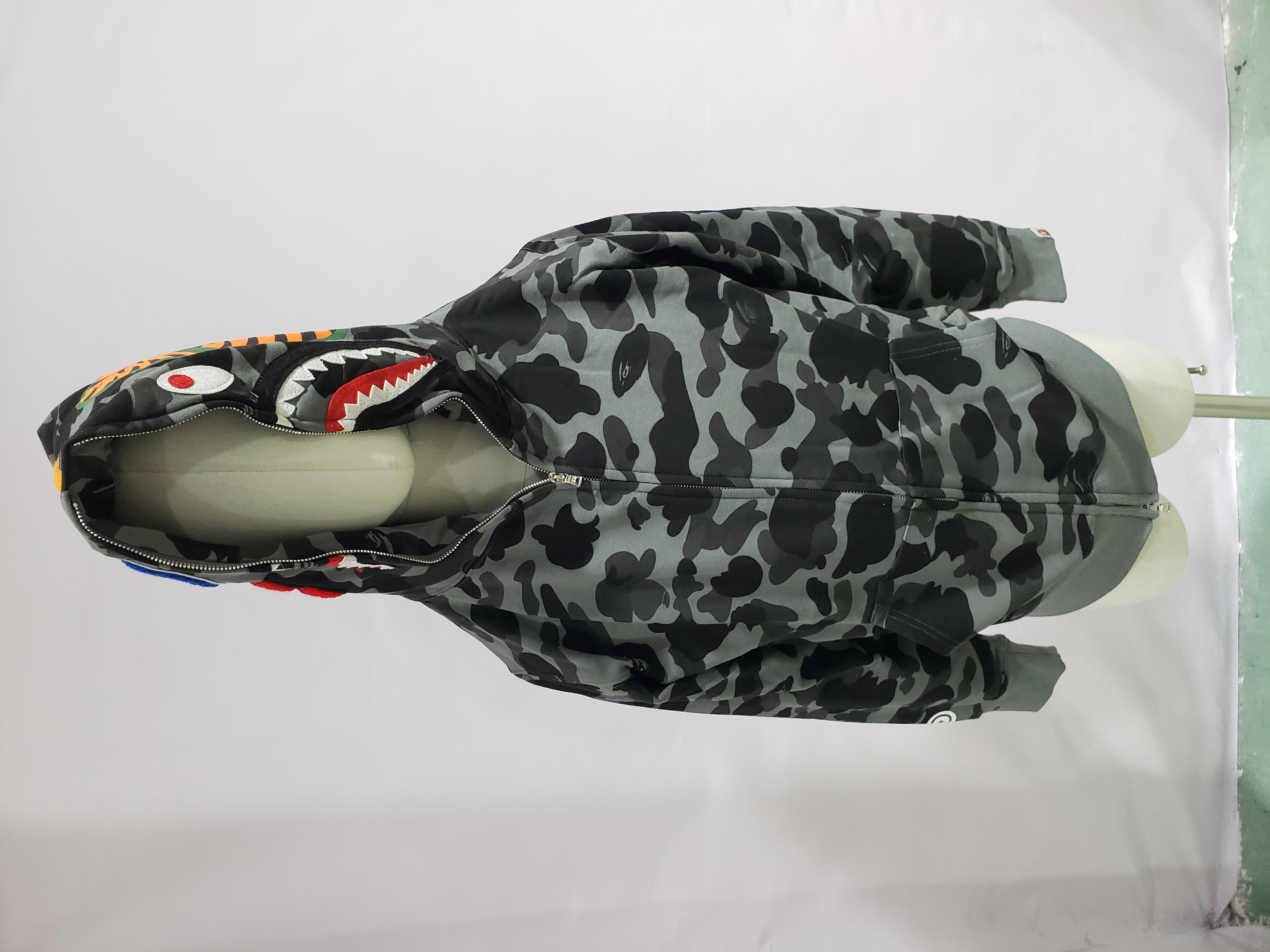 OBO BAPE Color Camo Shark Zip Hoodie Black review obosneaker 02