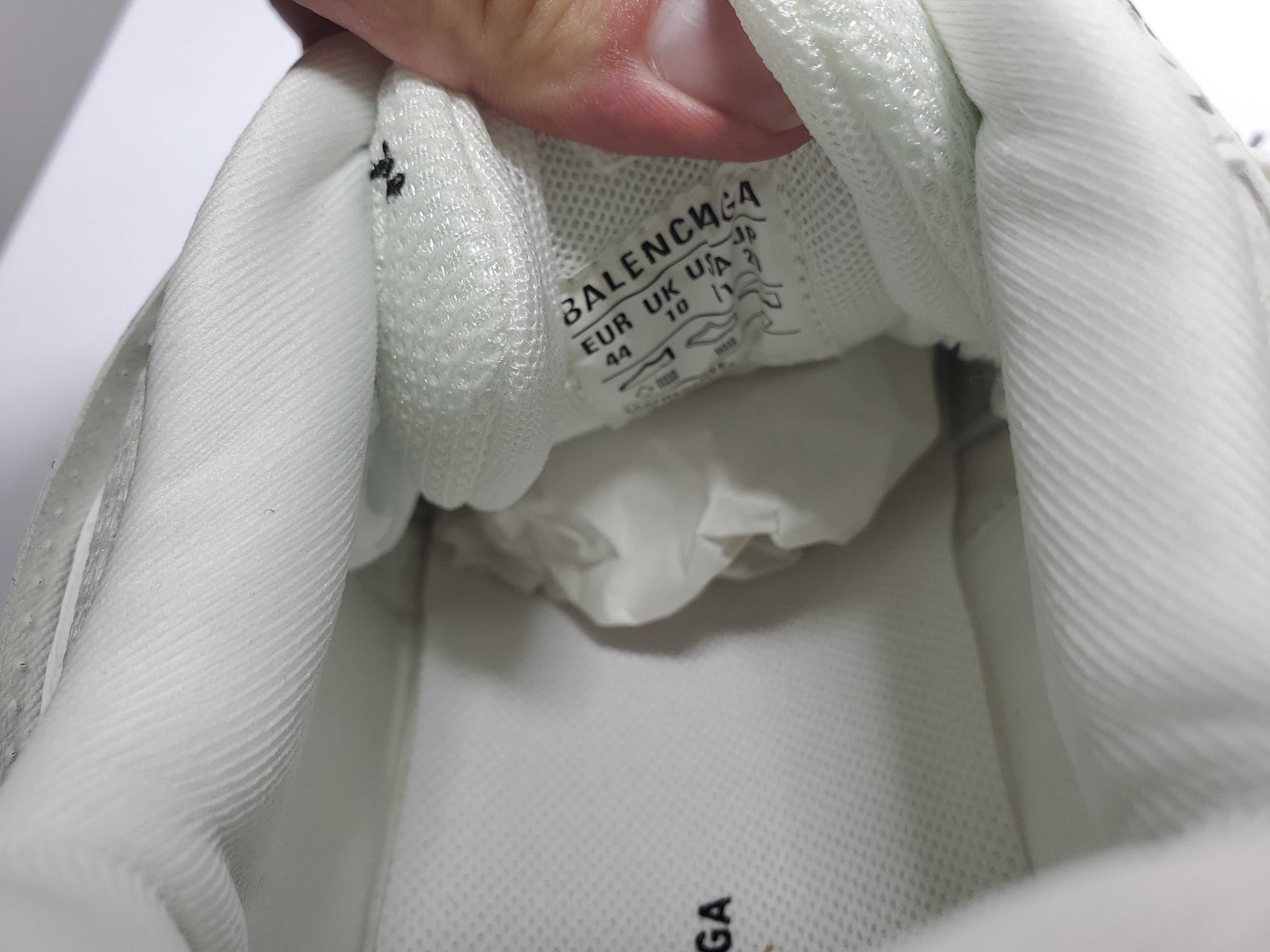 Balenciaga Tess S.Black Graffiti Art 542436 W3SRA 9014 review obosneaker 06