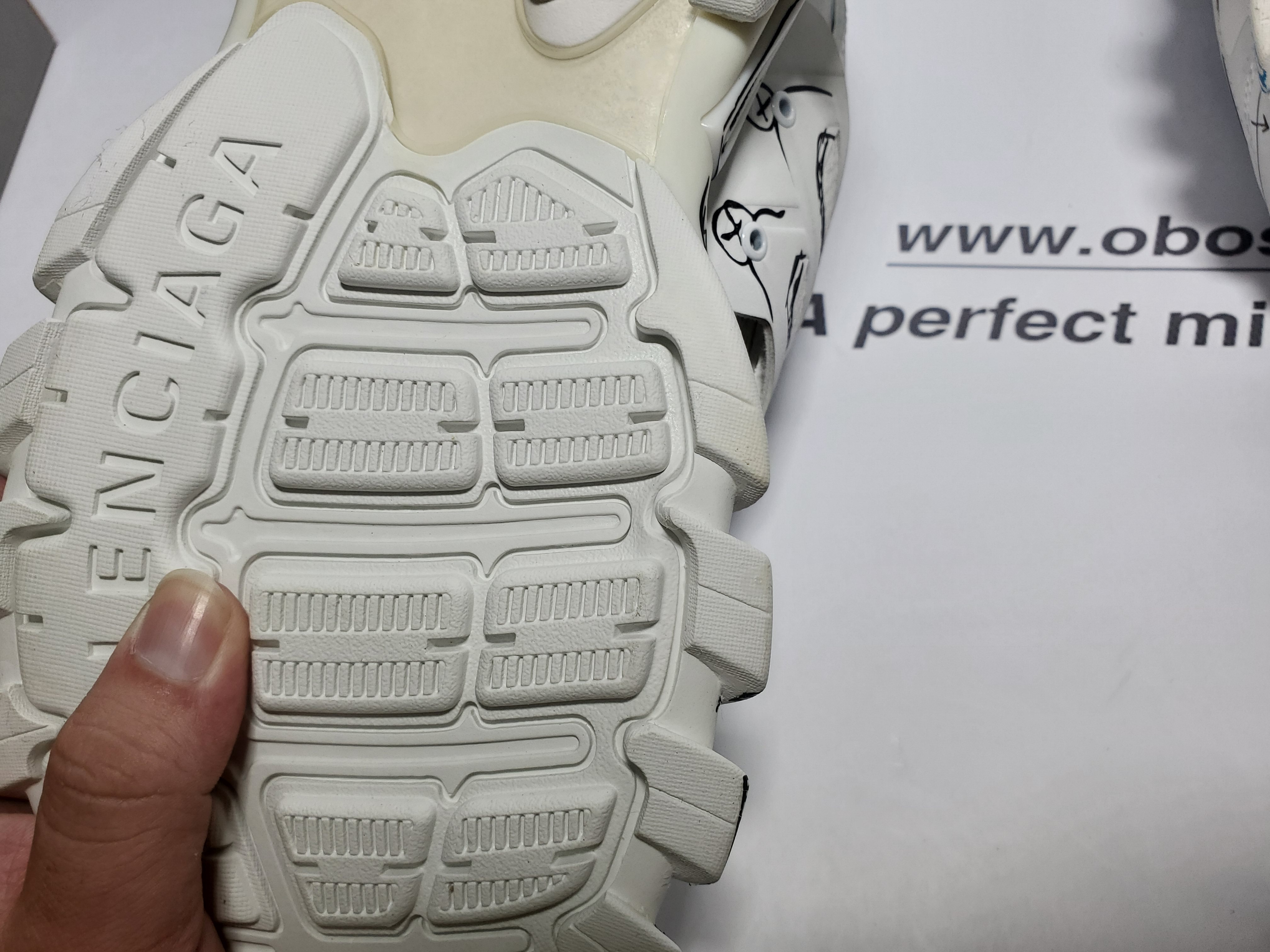 Balenciaga Tess S.Black Graffiti Art 542436 W3SRA 9014 review obosneaker 03