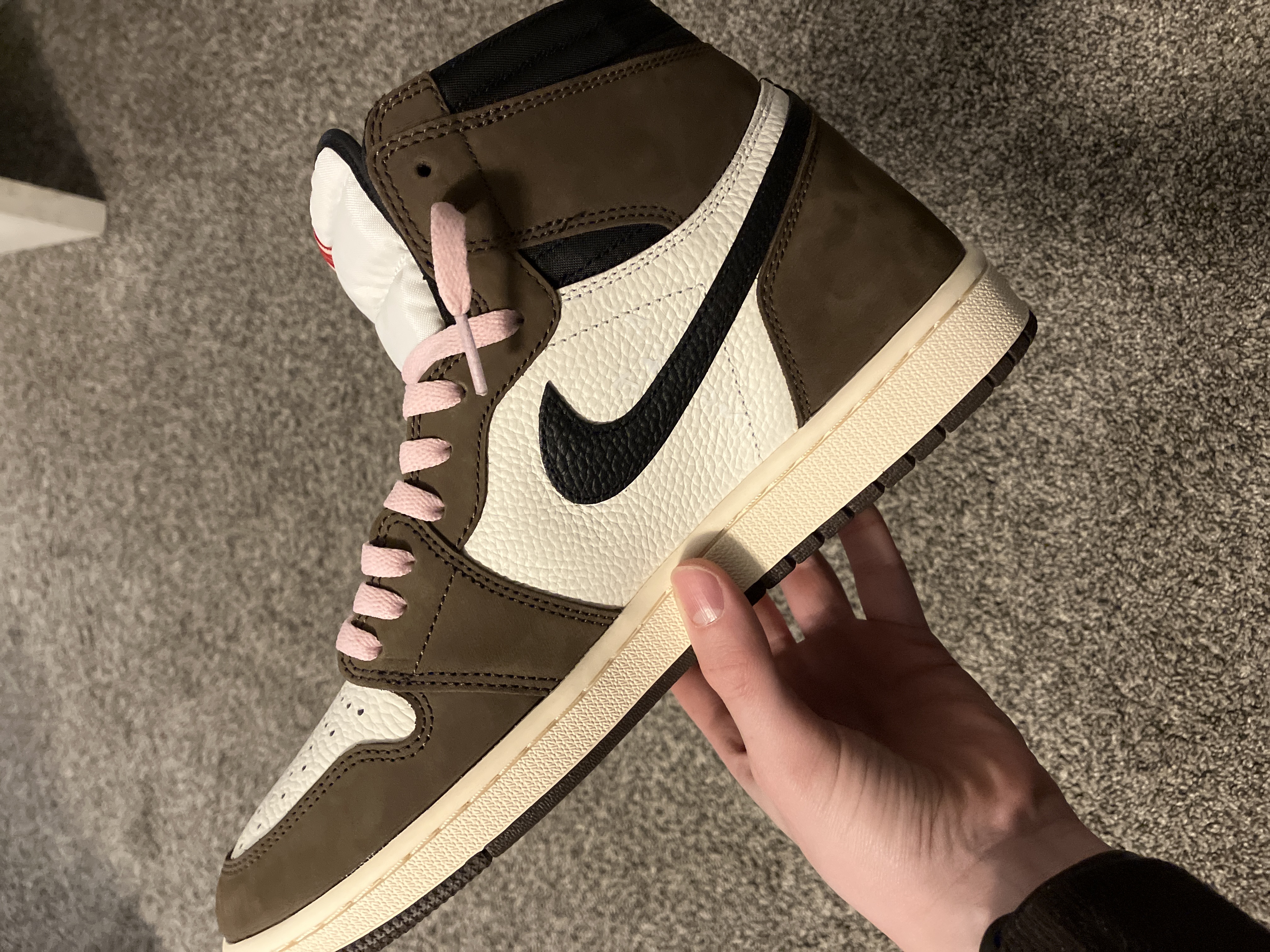 Air Jordan 1 Retro High OG SP Travis Scott Mocha CD4487-100 review sigma 01