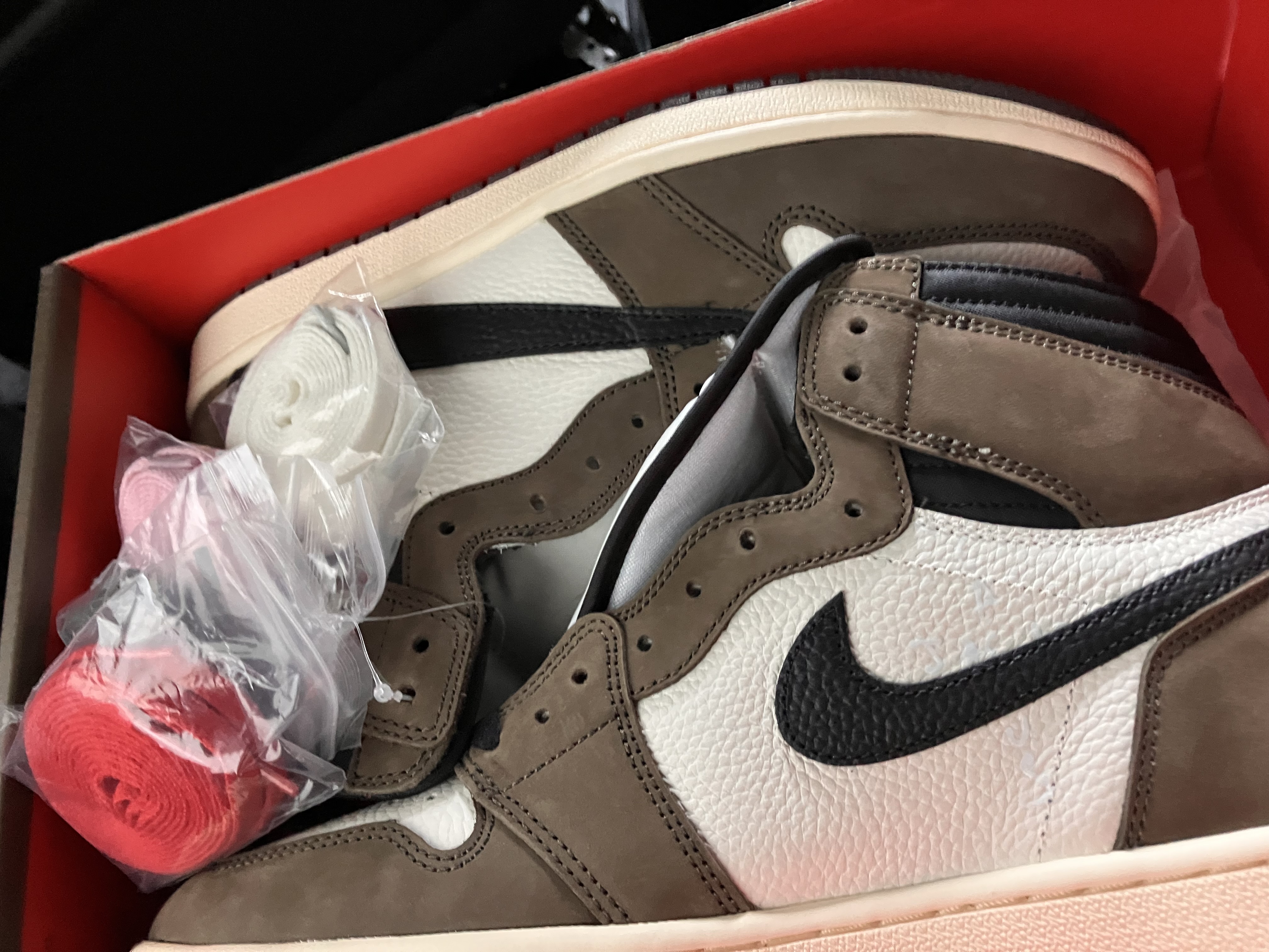 Air Jordan 1 Retro High OG SP Travis Scott Mocha CD4487-100 review sigma 05
