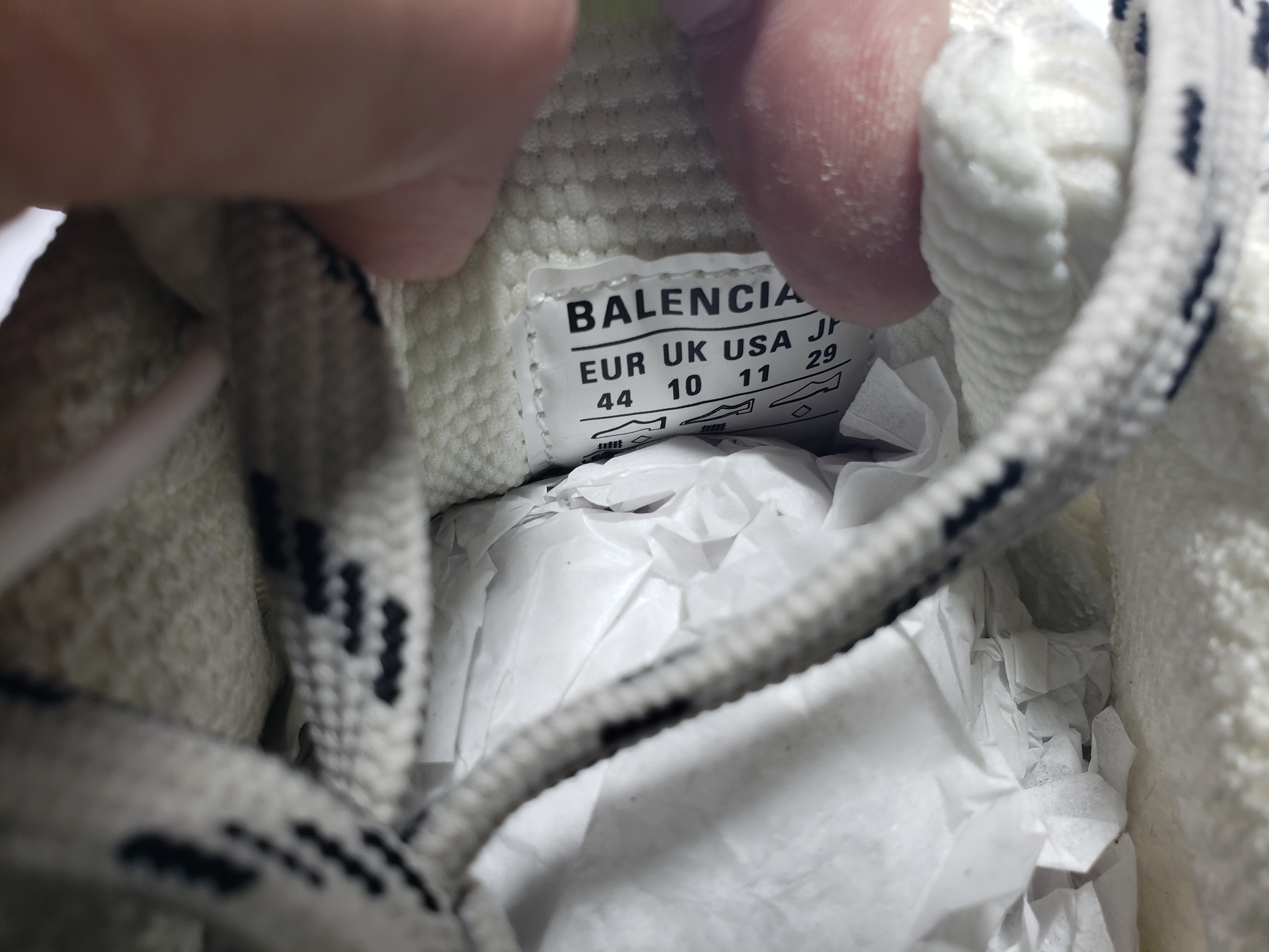 Balenciaga White, red And Blue 734734W3XL5 9654 review obosneaker 03
