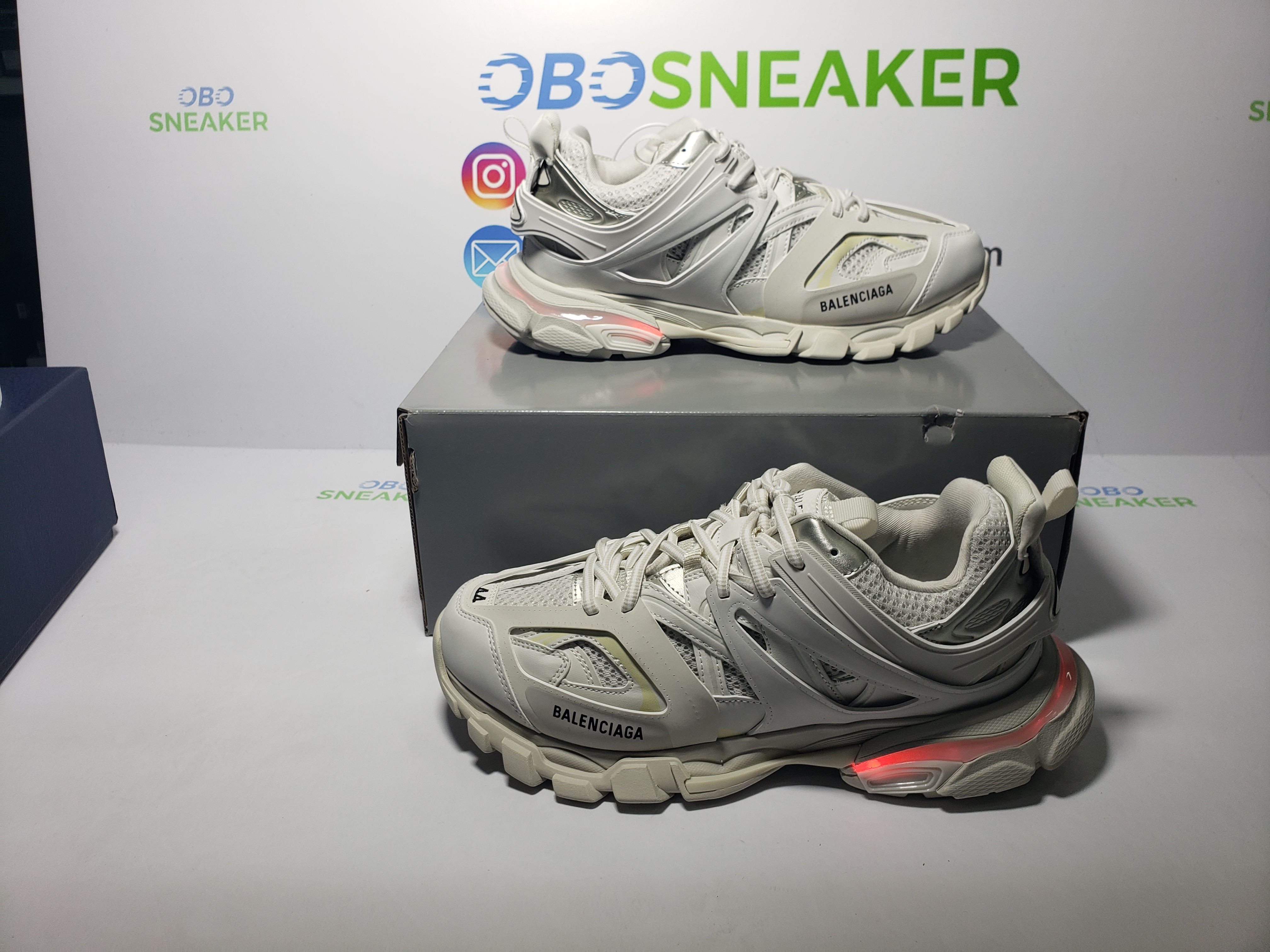 Balenciaga Tess S.White  542436 W1GB7 6509 (With LED) review obosneaker 04