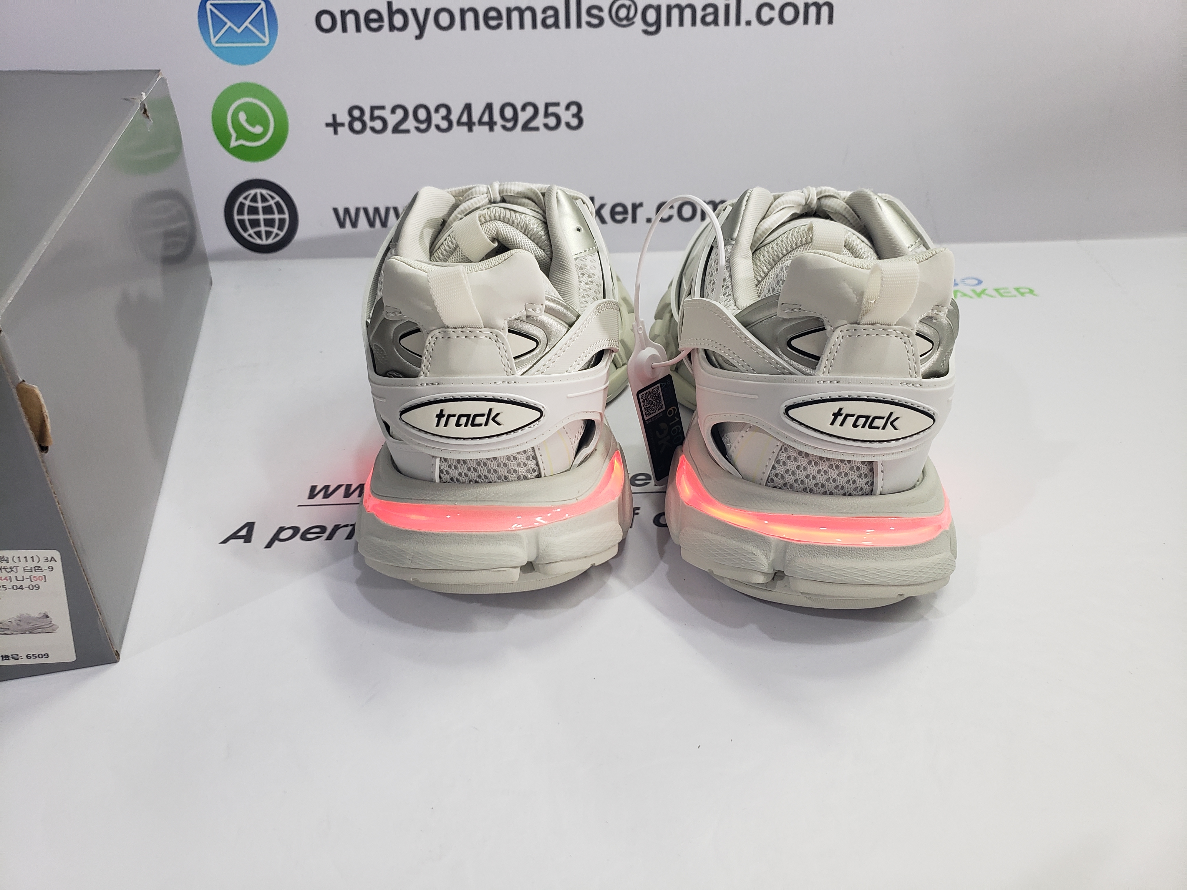 Balenciaga Tess S.White  542436 W1GB7 6509 (With LED) review obosneaker 01