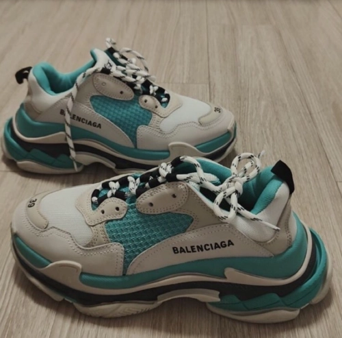 Balenciaga Triple S Mint Green 524039 W09E1 9878 review 