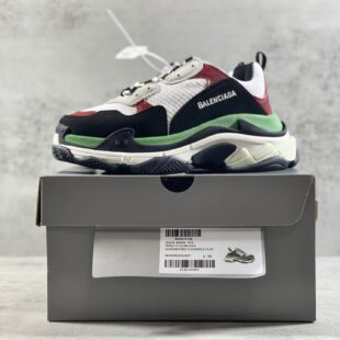 Balenciaga Triple White, red, and Green 524039 W090H 7078 review Alva
