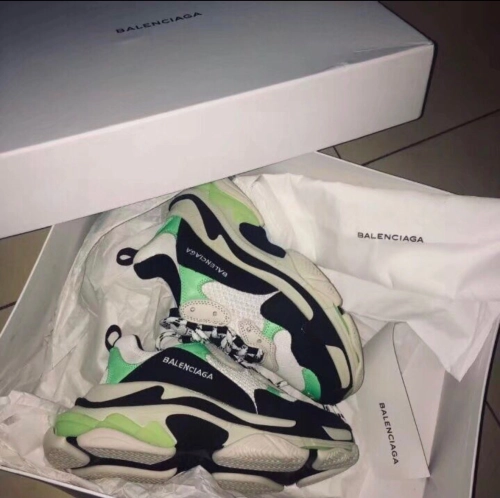 Balenciaga Triple S Electronic Green 512178 W09T1 9000 review 