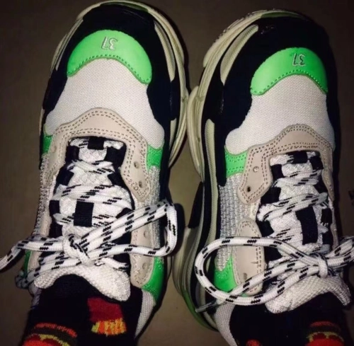 Balenciaga Triple S Electronic Green 512178 W09T1 9000 review 