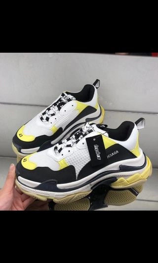 Balenciaga Black, White, And Yellow  524039 W09OH 7079 review 